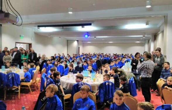 FOTO Academia Hagi şi-a ales premianţii! Peste 200 de copii s-au strâns duminică la serbarea de an