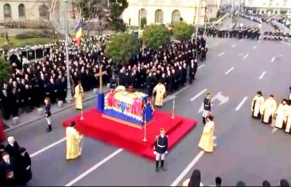 VIDEO S-au încheiat funeraliile Regelui Mihai » Mii de oameni au ieșit în stradă să-și ia rămas bun de la ultimul monarh al României! Vezi imagini cu toate momentele zilei
