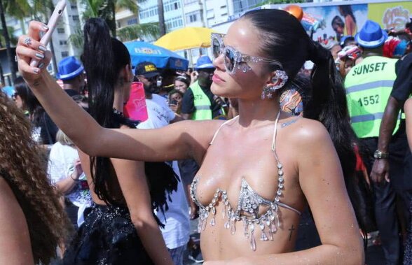 FOTO Bruna de Carnaval » Iubita lui Neymar, într-o ținută provocător de sexy la carnavalul din Rio