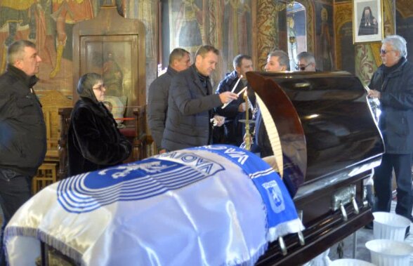 VIDEO + FOTO Nicolae Tilihoi a murit la 61 de ani! Corpul legendei Craiovei Maxima a fost depus la Biserica Sfinții Apostoli » Balaci: "Nae a mai trăit 3 ani și 7 luni datorită lui Iorgulescu"