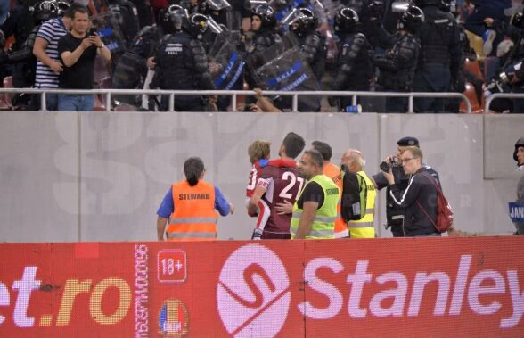 GALERIE FOTO Gestul emoționant făcut de Niculae în derby-ul cu CSA Steaua » Atacantul rapidist a salvat un copil stelist