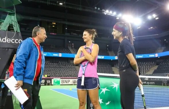 FOTO Au atras din nou toate privirile! Sorana Cîrstea și Simona Halep, apariții fabuloase la dineul oficial înainte de Fed Cup 