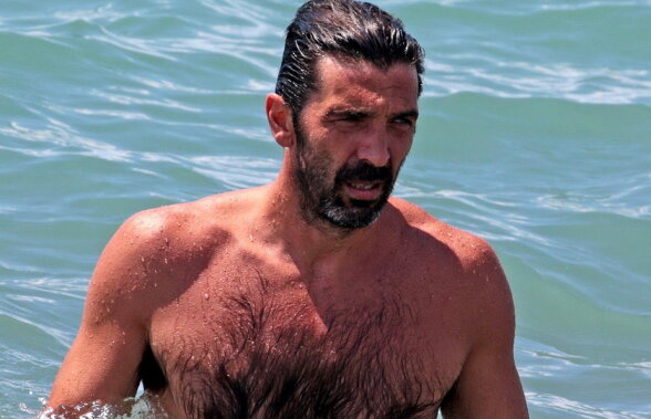 GALERIE FOTO Gianluigi Buffon, la plajă. Imagini superbe din vacanță cu portarul lui PSG