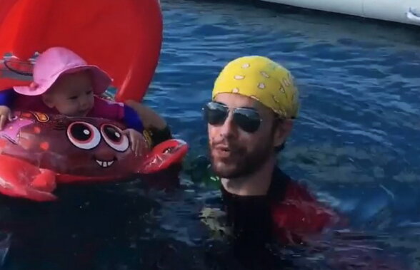 FOTO & VIDEO Enrique Iglesias a postat o înregistrare cu bebeluşul său de câteva luni în apă