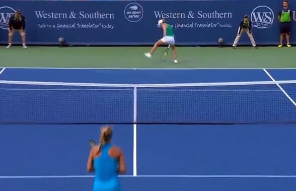 SIMONA HALEP - KIKI BERTENS // VIDEO Punctul finalei? Simona Halep l-a copiat pe Roger Federer și a reușit un "tweener" superb în finala cu Kiki Bertens de la Cincinnati