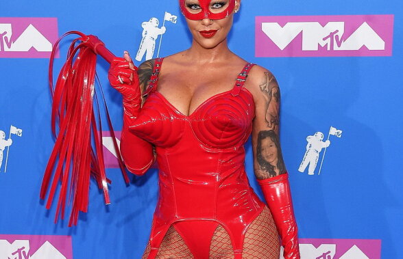 GALERIE FOTO Acestea sunt cele mai nebune ţinute de la MTV Video Music Awards