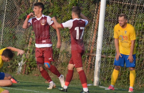 GALERIE FOTO I-a luat ochii tatălui! Aproape de CFR Cluj, Ionel Ganea l-a remarcat în Gruia chiar pe fiul său