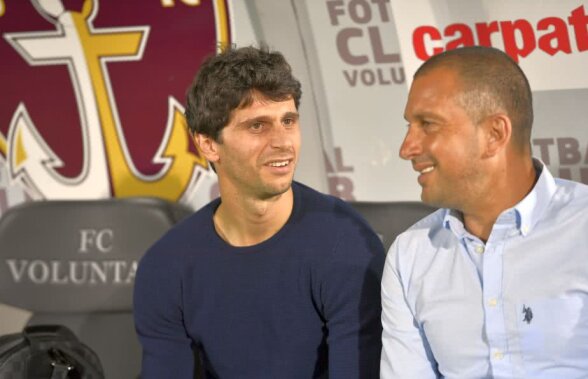 GALERIE FOTO Noua achiziție a venit la meci și a discutat cu antrenorul, înainte de FCSB - Botoșani » CV impresionant