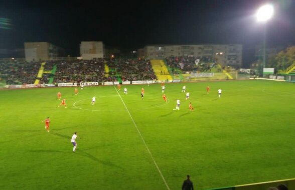 MIOVENI - FC ARGEȘ 0-1 // FOTO Mai sunt stadioane în România unde oamenii vin în număr mare la meciuri » Derby-ul local din Liga a 2-a a eclipsat meciurile granzilor din Liga 1!