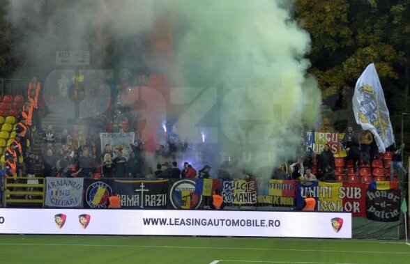 VIDEO + FOTO România a avut galerie în Lituania: cântece pe drum, fumigene în stadion