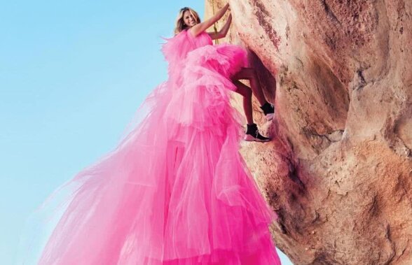 FOTO Julia Roberts s-a cățărat pe o stâncă și a pozat HOT pentru o revistă