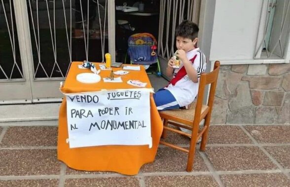 Are 6 ani și a decis să-și vândă jucăriile pentru a ajunge pe "Monumental" s-o vadă pe River! Dar nu mai sunt bilete pentru finala Copei Libertadores