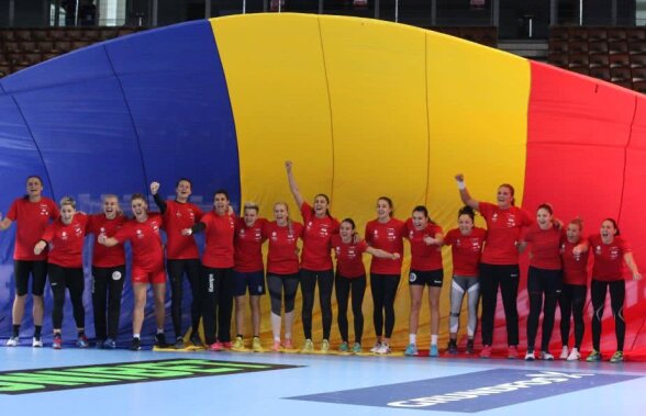 Fotografie specială înainte de debutul la Campionatul European: "La mulţi ani, România! Vom juca pentru România"