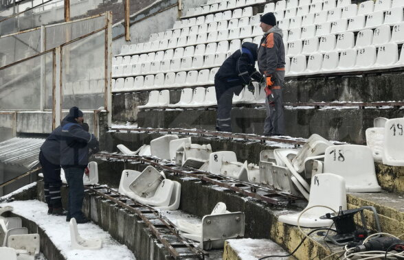 DEMOLARE GIULEȘTI // EXCLUSIV FOTO & VIDEO Stadion tăiat cu flexul: zeci de muncitori au venit de la primele ore pentru a pune la pământ arena inaugurată în 1939