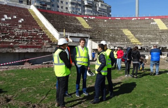 GALERIE FOTO Gică Popescu și ministrul Dezvoltării, în vizită la Ghencea și Giulești » Care este stadiul lucrărilor: „La Ghencea, suntem cam la 8%”