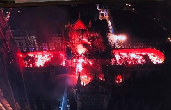 Cathédrale Notre-Dame de Paris // Incendiu major la Catedrala Notre-Dame din Paris!