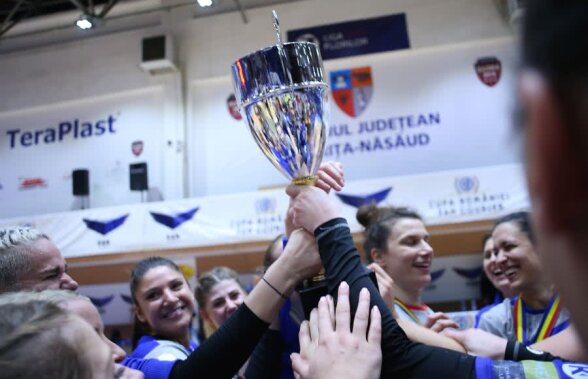 CSM București - SCM Rm. Vâlcea 30-29 // În sfârșit, un trofeu! » CSM București a câștigat Cupa României la handbal feminin