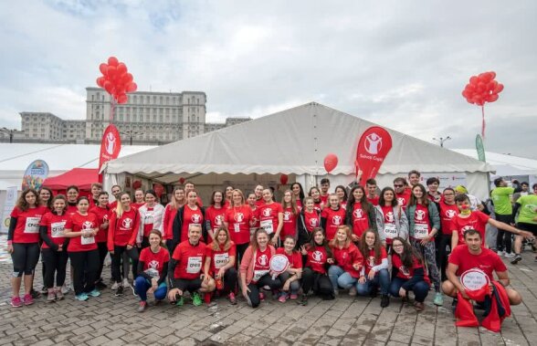 FOTO Bucharest Half Marathon » 35.000 de euro strânși de echipa „Salvați Copiii” pentru dotarea Maternității de la Spitalul Universitar