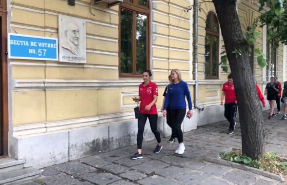ALEGERI EUROPARLAMENTARE ȘI REFERENDUM 2019 // VIDEO Crina Pintea și jucătoarele din naționala de handbal feminin au mers să voteze: „Am mers la urne pentru că fac parte din generația care va trăi în România după aceste alegeri”