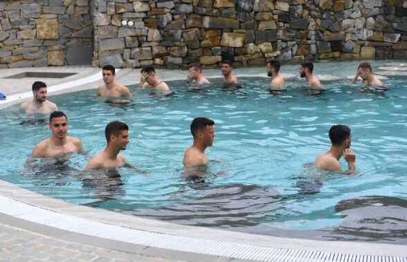 ROMÂNIA U21 // VIDEO+FOTO  „Tricolorii” au făcut ture în piscină » Rădoi: „Gata, v-a luat semnalul?” :D