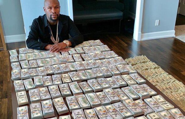 VIDEO + FOTO Aroganța lui Floyd Mayweather de Ziua Americii! S-a filmat lângă 1,8 milioane de dolari: „Un negru crescut în sărăcie a depășit orice așteptare”