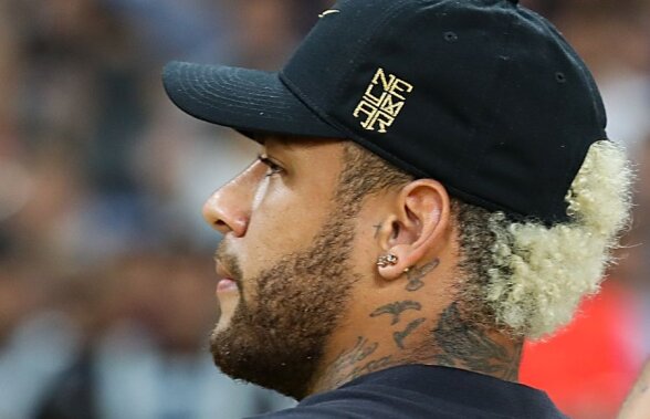 PSG // VIDEO Două momente stranii cu Neymar la Supercupa Franței! Mbappe l-a împins pe brazilian din poza oficială