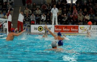 Oradea a luat bătaie, dar s-a calificat!