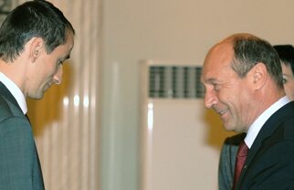 A cincea roată la căruţă