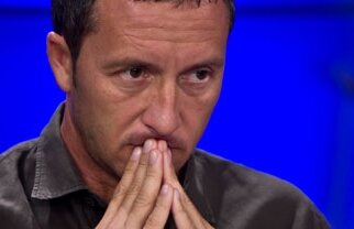 "Aşteptăm ca FRF să explice de ce nu-l lasă pe Răzvan Lucescu la Urziceni!" :X