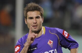 Mutu înscrie la foc automat