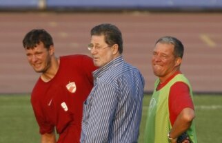 Dinu: "Nu avem de unde să aducem jucători miraculoşi, unde să-i găsim?!"