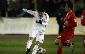 Pana de curent din Tirana a oprit pentru două ore amicalul de 2,5 milioane de euro al Realului!