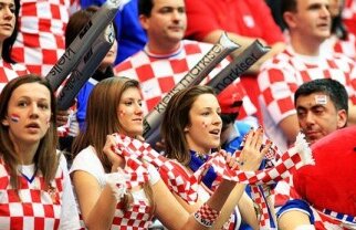 Danemarca şi Croaţia rămîn  neînvinse la Euro