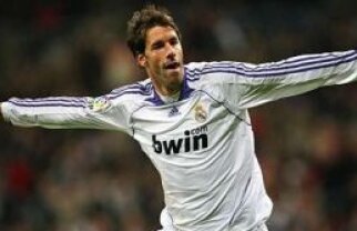 Stoke City oferă 9 milioane de euro pentru Van Nistelrooy!