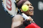 Credeţi că Serena Williams ar trebui să-şi micşoreze sînii?