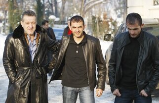 GSP a aflat cum au decurs tratativele dintre Steaua şi fraţii Karamian » Superfotbalişti, supernegociatori!