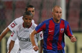 Grzelak atacă din nou: "Nu cad în genunchi în faţa lui Becali! Nu şi-a respectat nici o promisiune"