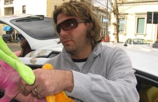 Frey a scos un porcuşor umflat cînd a fost întrebat despre Mutu!