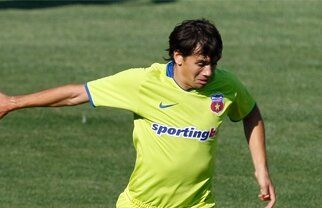 Mititelu: "L-aş lua şi mîine pe Ionescu, dar plătesc la vară 200.000 de euro!" / Becali: "Bine, mîine facem actele"