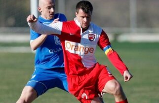 VIDEO / Dinamo-Zakarpattia 2-0 (Niculae 42, L. Ganea 52)