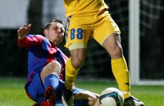 Golanski şi "Jair" cu probleme