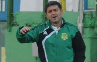 Lăcătuş: "Riscam să începem returul cu doi stoperi dacă nu îl luam pe Gladstone"