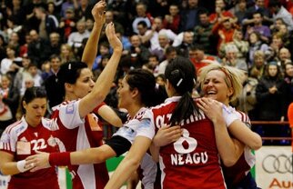 FOTO / Oltchim - Dinamo Volgograd 30-24 (16-9) / Oltchim este aproape de semifinale!