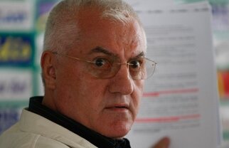 Dragomir: "Transmiteţi-le celor de la Dinamo că joacă acum cu Craiova, nu peste o săptămînă!"
