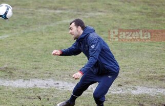 FOTO / Antrenament în noroi, episodul doi! Vezi imagini cu jucătorii Stelei!