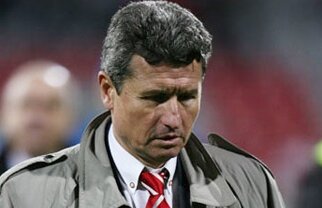 EXCLUSIV / Primul antrenor demis în 2010 este Gigi Mulţescu
