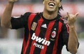 Ronaldinho a adus 28 din 51 de puncte!