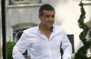 Gigi Becali i-a întors spatele lui Stoichiţă!