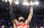 VIDEO / Incredibil! Ritualul lui LeBron James din NBA pare o tulburare obsesiv-compulsivă!