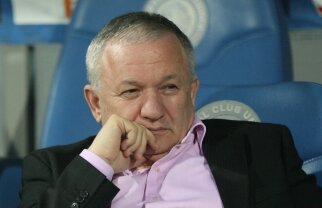 "Dacă vorbesc, îl fac de rîs"